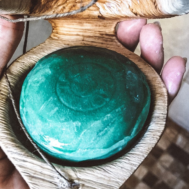 Jabón Ayurvédico Artesanal "Rain Forest" en concha vegetal. VEGANO, vista superior