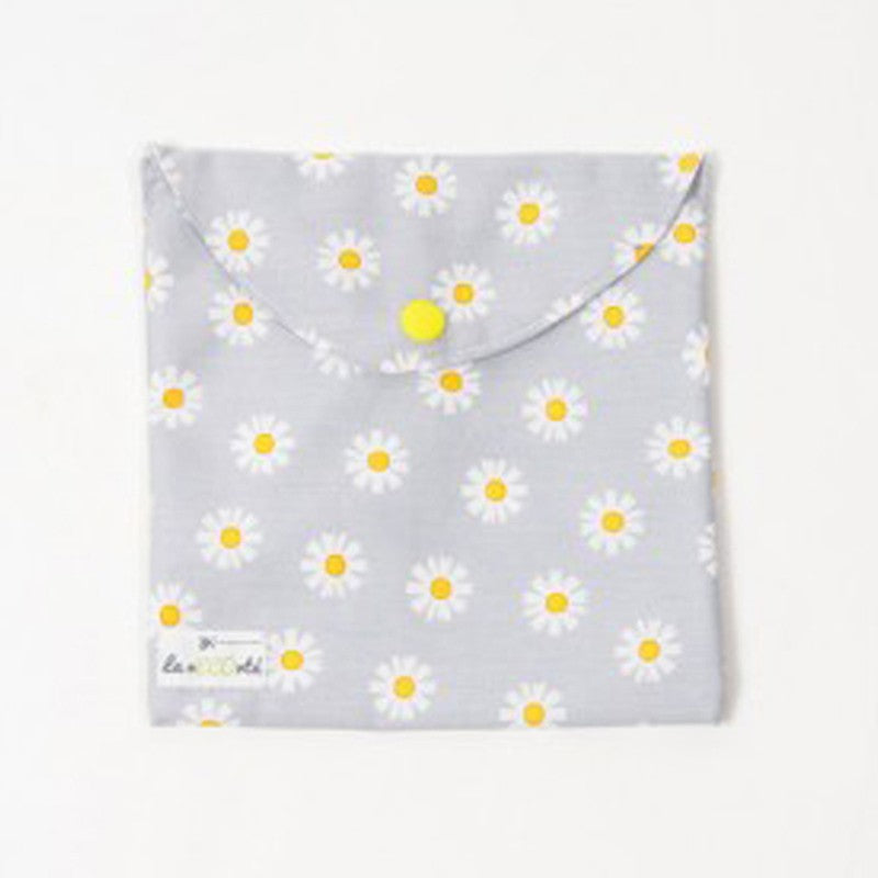 Bolsa impermeable para compresas (elige estampado), LaRecortá. VEGANO
