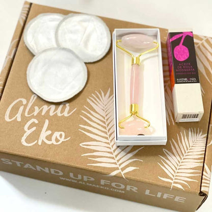 Pack regenerador facial: rodillo de cuarzo y rosa mosqueta, antiarrugas, vista del pack