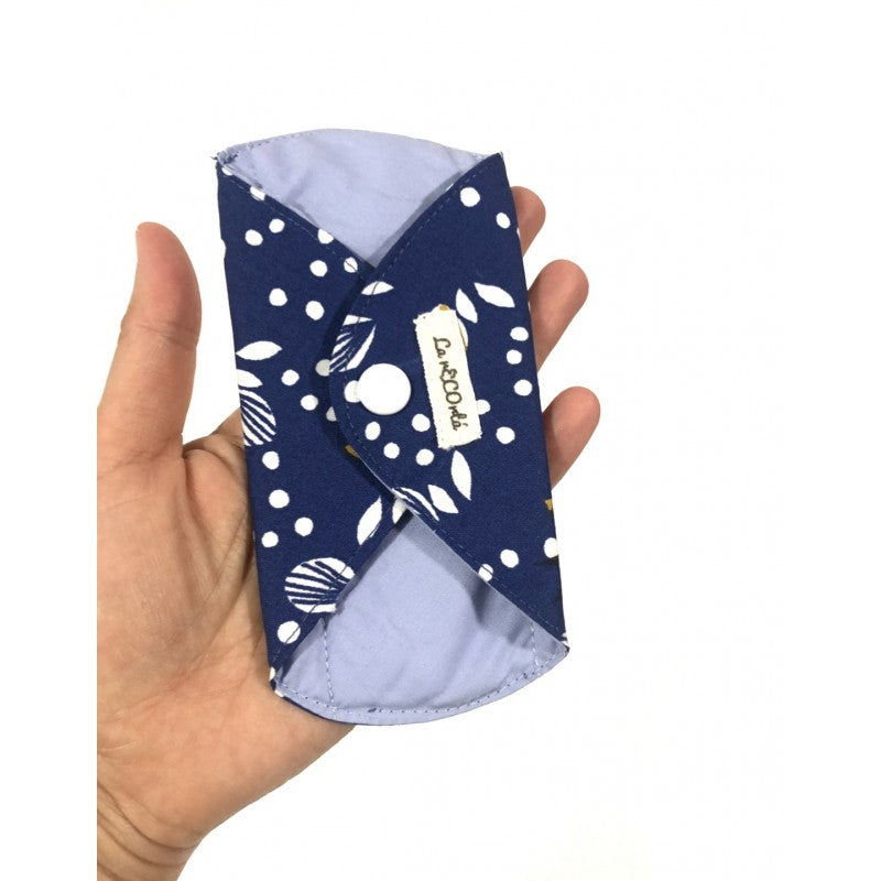 Protegeslip transpirable de bambú y algodón orgánico, sin PUL, LaRecortá. VEGANO, azul vista superior